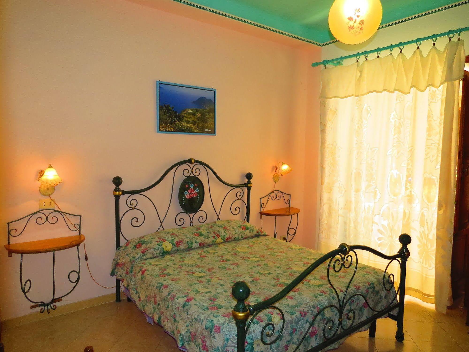 Casa Vittorio B&B Lipari  Luaran gambar